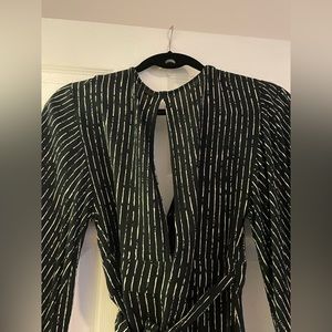 Billabong black wrap dress size small